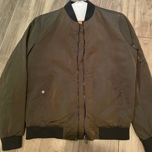 Zara men’s lightweight Olive green bomber jacket medium
